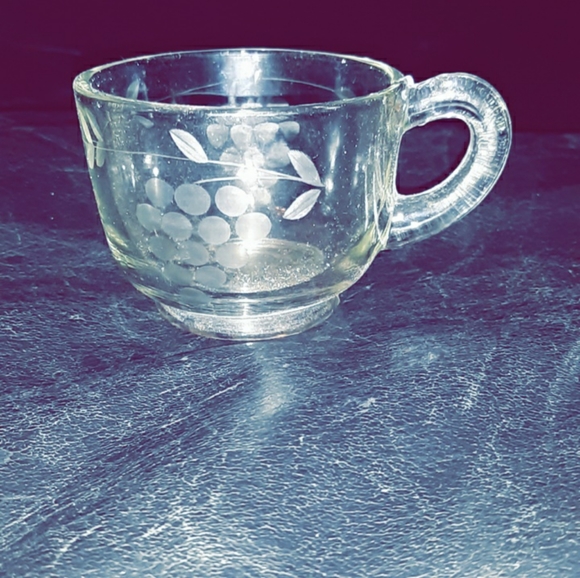 Cups and bowls.